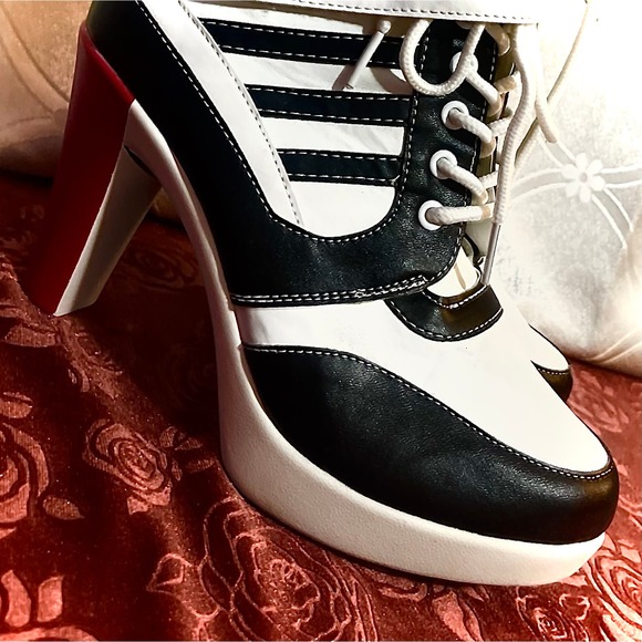 Long knee high tie/strap-up boot high heels - red & black size 7.5 - Picture 6 of 8